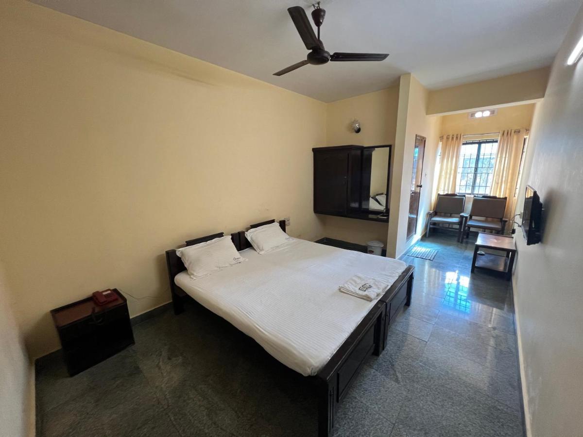 Hotel Oneiro Thrissur Exteriör bild
